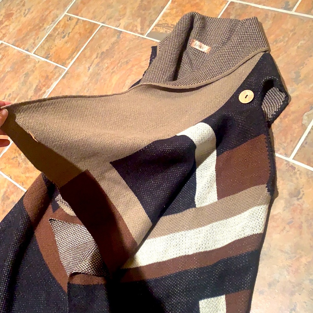 One-Size Long Stripped Sweater Vest - Picture 3 of 5